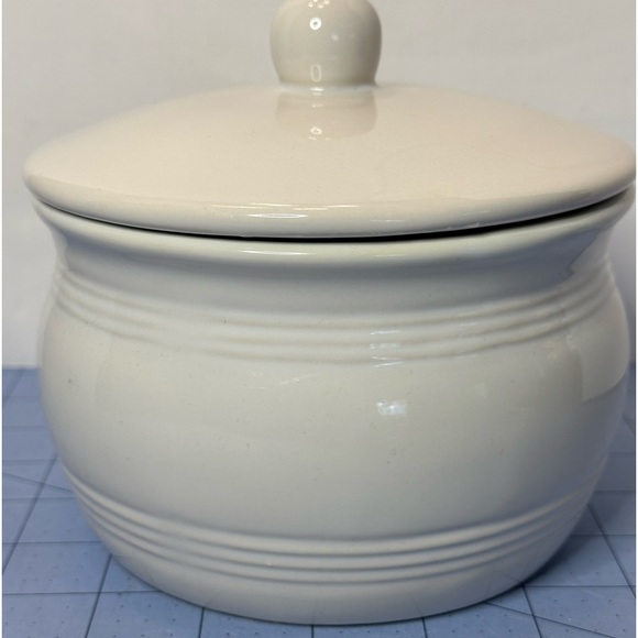 Ceramic White Ribbed Dip Chiller - Picture 1 of 3